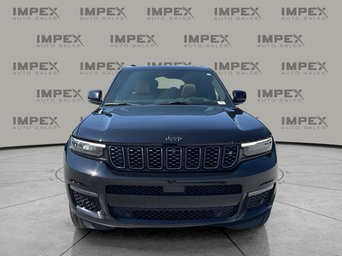 Used 2025 Jeep Grand Cherokee L Summit AWD/4WD image 8