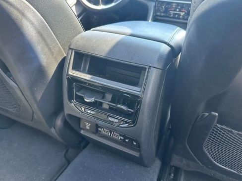 Used 2024 Jeep Grand Cherokee Limited 4xe AWD/4WD image 28