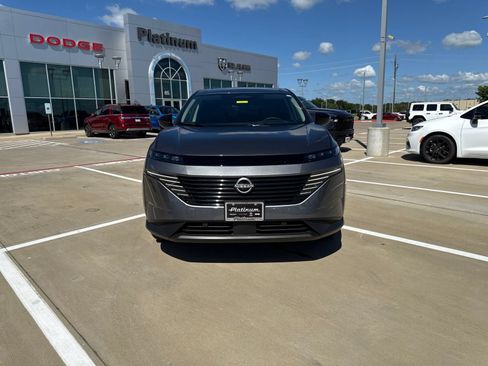Used 2025 Nissan Murano SV AWD/4WD image 8