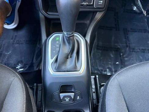 Used 2020 Jeep Renegade Sport w/ UConnect 7.0 Group FWD image 18