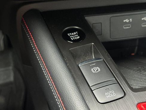 Used 2025 Nissan Kicks SR w/ Illumination Package AWD/4WD image 20