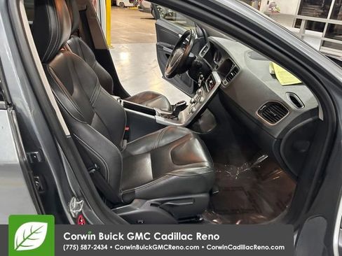 Used 2017 Volvo S60 T5 Dynamic AWD/4WD image 35