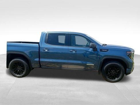 Used 2024 GMC Sierra 1500 Elevation w/ Preferred Package AWD/4WD image 9