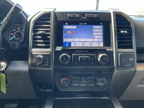 Used 2019 Ford F150 XLT w/ Equipment Group 302A Luxury AWD/4WD image 13