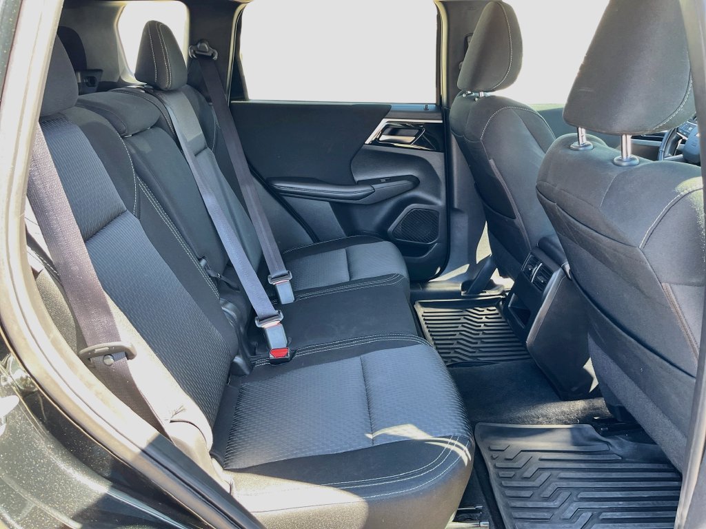 Used 2024 Mitsubishi Outlander ES AWD/4WD image 27