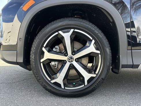 New 2026 Volkswagen Tiguan SE image 11
