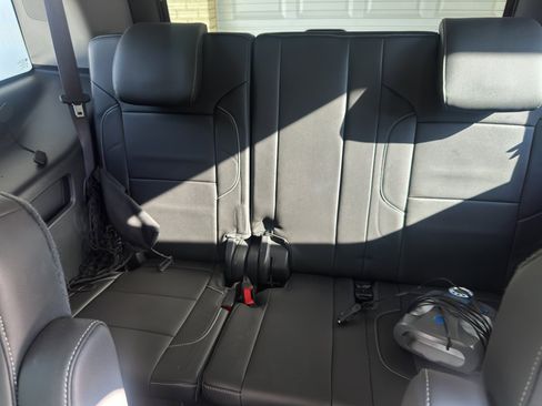 Used 2015 Chevrolet Tahoe LT image 19