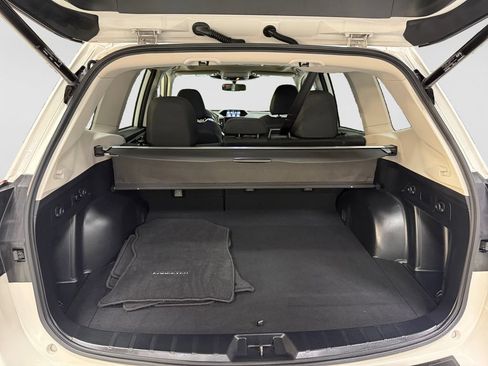 Used 2024 Subaru Forester Premium AWD/4WD image 21