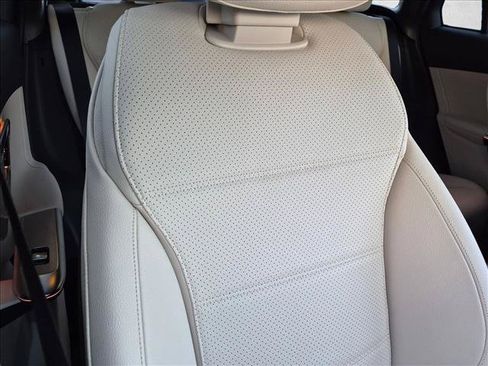 Used 2023 Mercedes-Benz GLC 300 image 20
