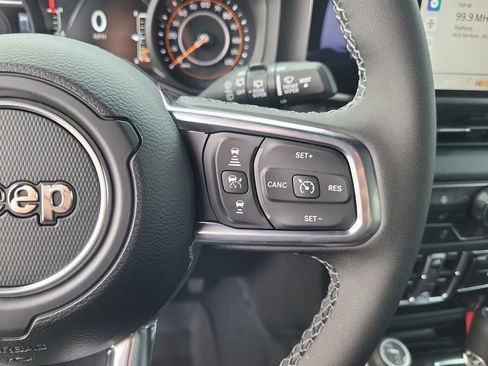New 2026 Jeep Wrangler Unlimited Sahara AWD/4WD image 20