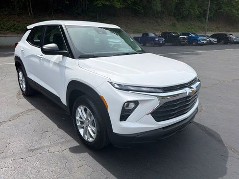 New 2026 Chevrolet TrailBlazer LS FWD image 5