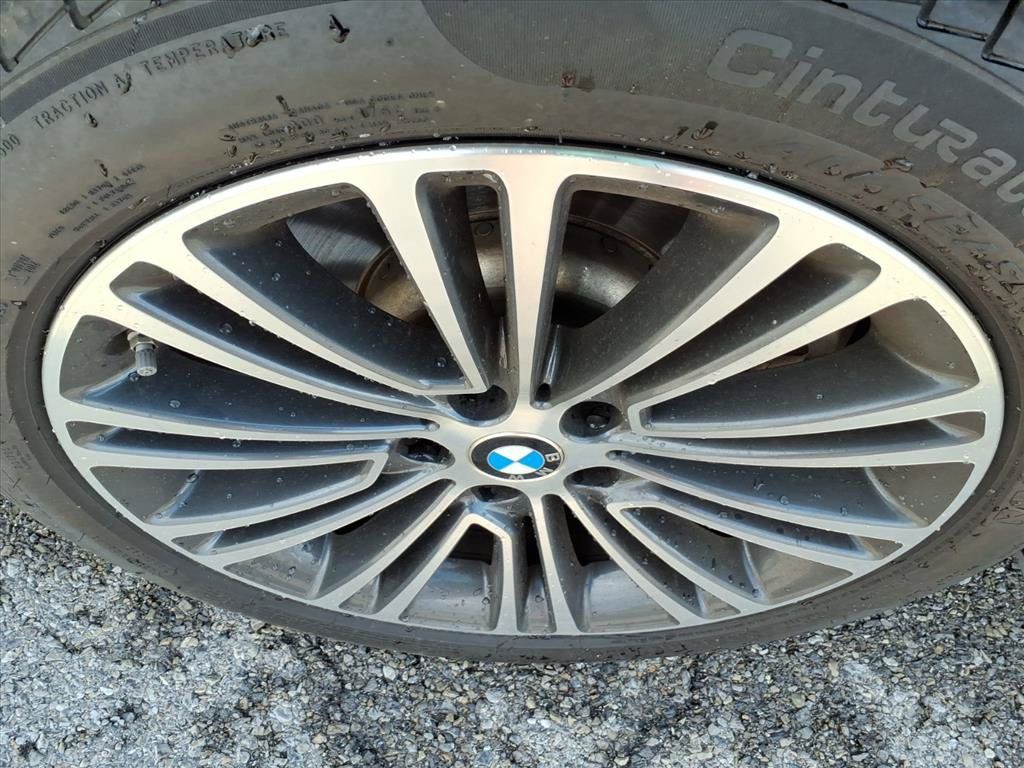 Used 2019 BMW 530i w/ Convenience Package RWD image 11