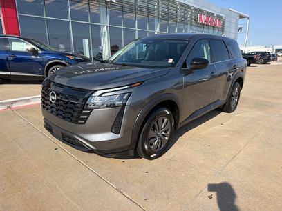 Used 2026 Nissan Pathfinder S