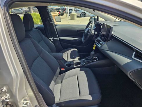 Certified 2025 Toyota Corolla LE FWD image 10