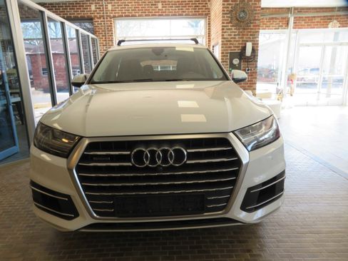 Used 2019 Audi Q7 3.0T Premium Plus image 2