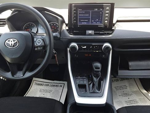 Used 2021 Toyota RAV4 LE AWD/4WD image 16