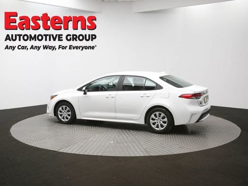 Used 2022 Toyota Corolla LE image 59