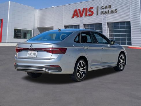 Used 2025 Volkswagen Jetta Sport FWD image 6