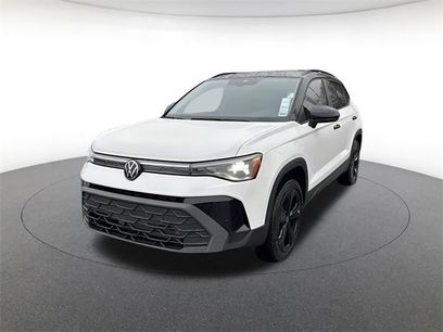 New 2025 Volkswagen Taos SE