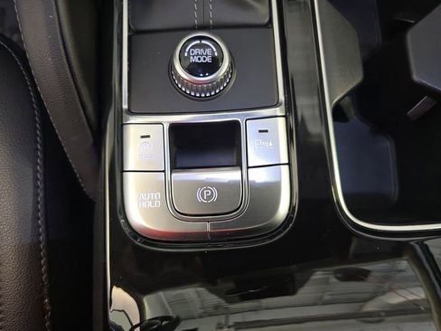 Used 2024 Kia Telluride EX w/ EX Captain's Chair Package image 27