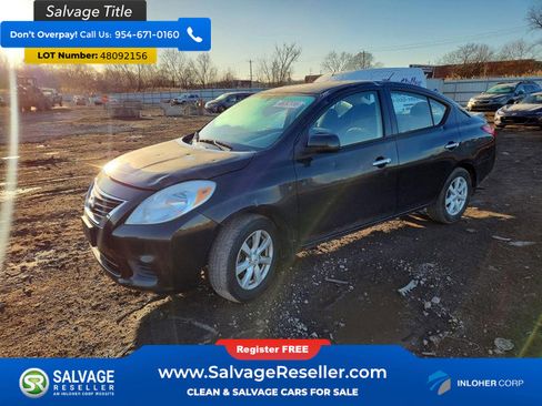 Used 2014 Nissan Versa SV w/ Convenience Package FWD image 1