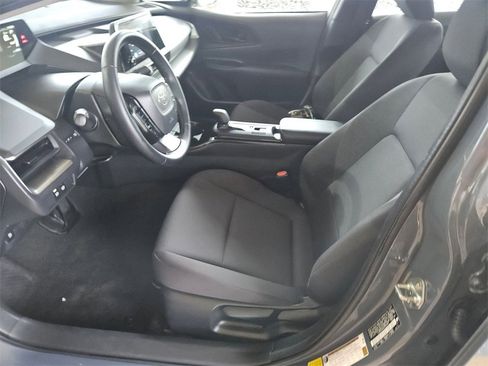 Used 2025 Toyota Prius LE image 11