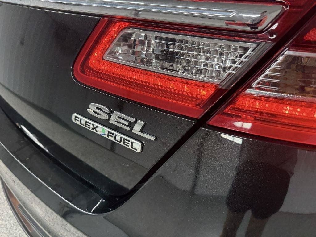 Used 2014 Ford Taurus SEL w/ Equipment Group 201A FWD image 7