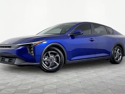 Certified 2026 Kia K4 FWD image 1