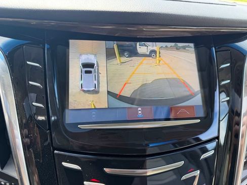 Used 2019 Cadillac Escalade Luxury AWD/4WD image 20