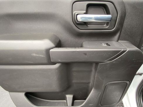 Used 2024 GMC Sierra 2500 Pro w/ Convenience Package image 12