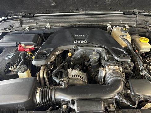 Used 2019 Jeep Wrangler Sport AWD/4WD image 41