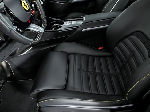 Used 2025 Ferrari Purosangue image 27