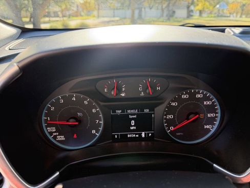 Used 2018 Chevrolet Equinox LT image 13