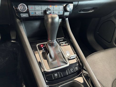 Used 2025 Jeep Compass Trailhawk AWD/4WD image 39