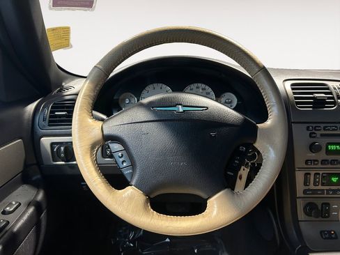 Used 2004 Ford Thunderbird image 14