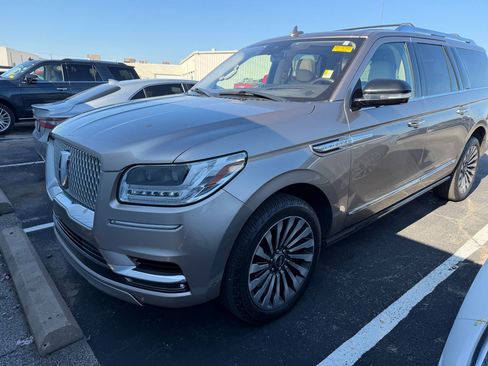 Used 2019 Lincoln Navigator L Reserve w/ Cargo Package image 1