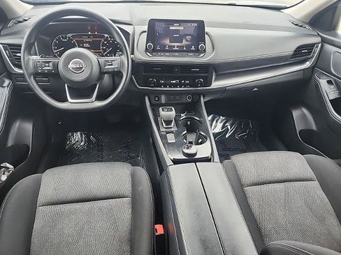 Used 2024 Nissan Rogue SV AWD/4WD image 9