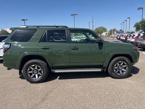 Used 2022 Toyota 4Runner TRD Off-Road Premium AWD/4WD image 2