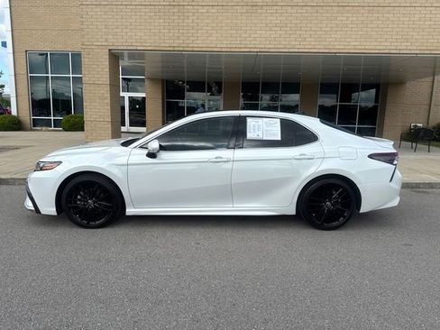 Used 2023 Toyota Camry XSE FWD image 1