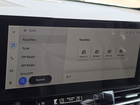 Used 2025 Toyota Sienna XSE w/ XSE Plus Package image 22