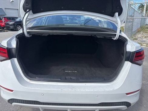 Used 2025 Nissan Sentra SV FWD image 5