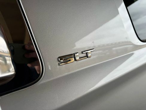 Used 2020 GMC Yukon XL SLT w/ Premium Edition image 19