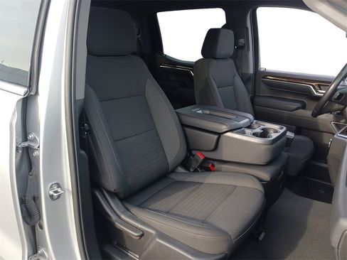 Used 2022 GMC Sierra 1500 SLE image 28