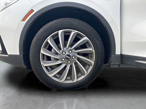 Used 2023 Lincoln Corsair Reserve w/ Equipment Group 201A image 34