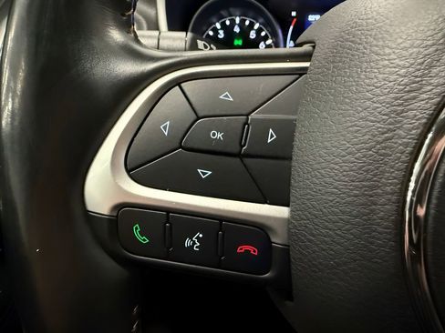 Used 2018 Jeep Compass Latitude w/ Safe & Security Group image 20