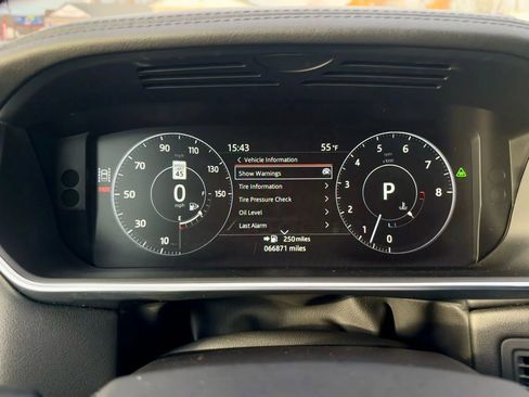 Used 2017 Land Rover Range Rover image 58