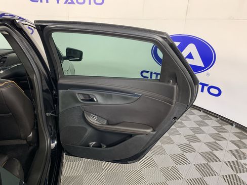 Used 2018 Chevrolet Impala Premier FWD image 35