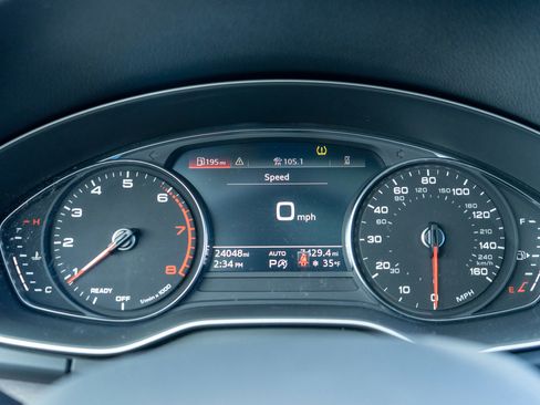 Used 2023 Audi Q5 2.0T Premium w/ Convenience Package image 12