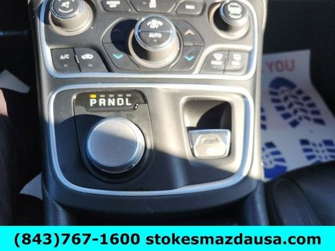 Used 2015 Chrysler 200 C w/ Navigation & Sound Group I image 31