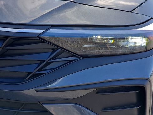 Certified 2025 Hyundai Elantra SEL image 37